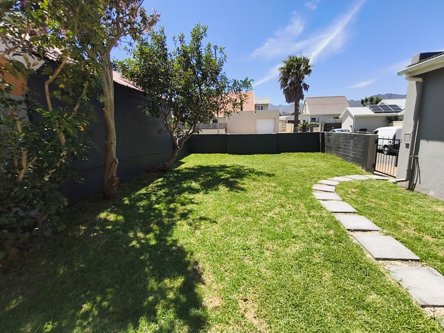 4 Bedroom Property for Sale in Admirals Park Western Cape